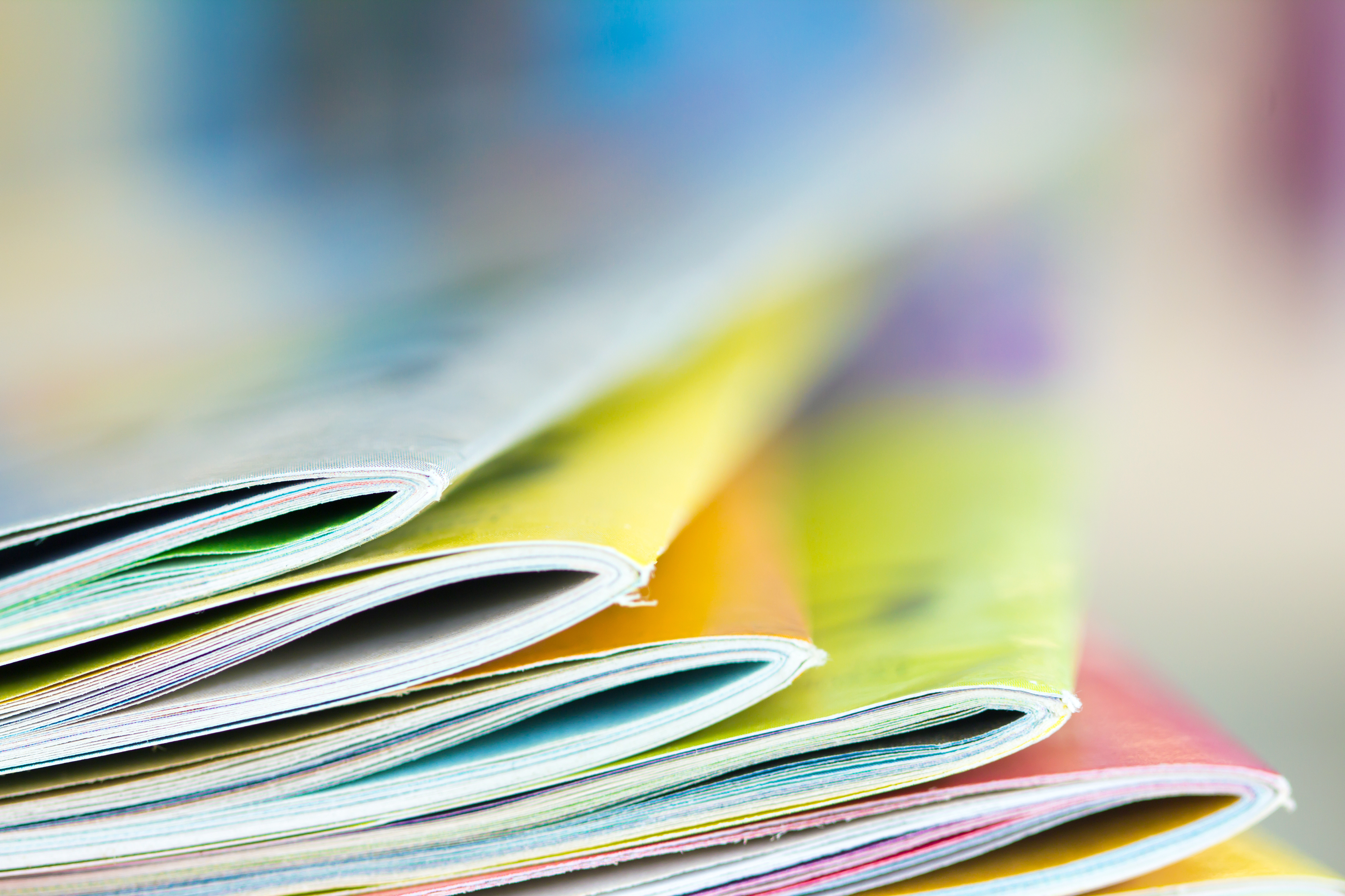 Zeitschriftenstapel