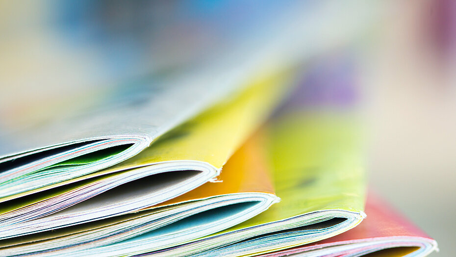 Zeitschriftenstapel