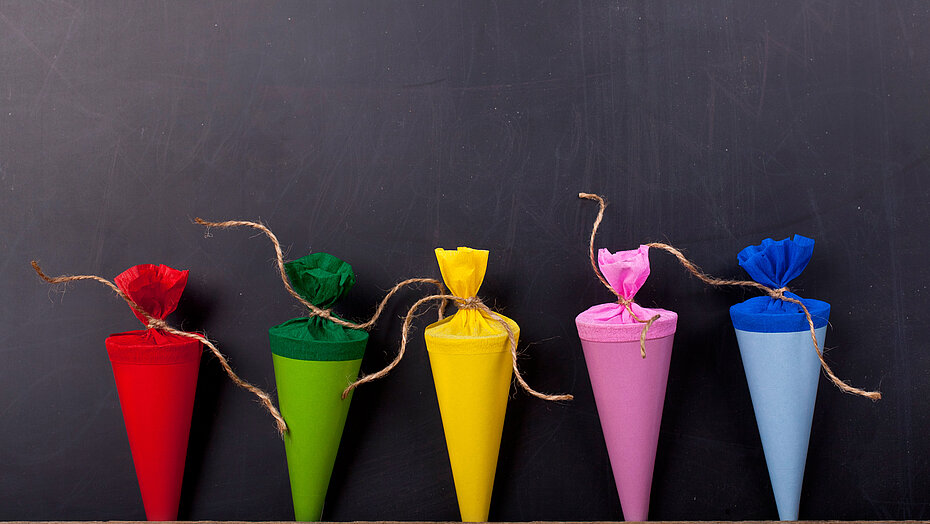 5 bunte Schultüten