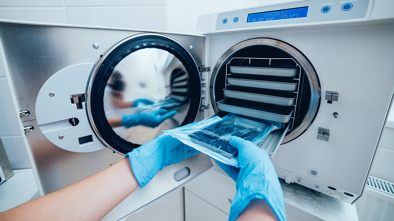 Sterilisieren von medizinischen Instrumenten